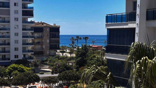 3-toaline, 90 000 €
